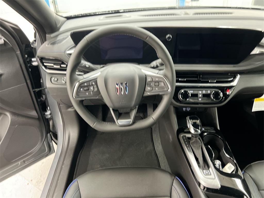 new 2025 Buick Envista car, priced at $25,742