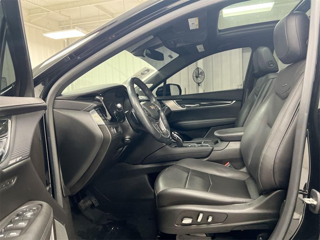 used 2021 Cadillac XT5 car, priced at $27,587