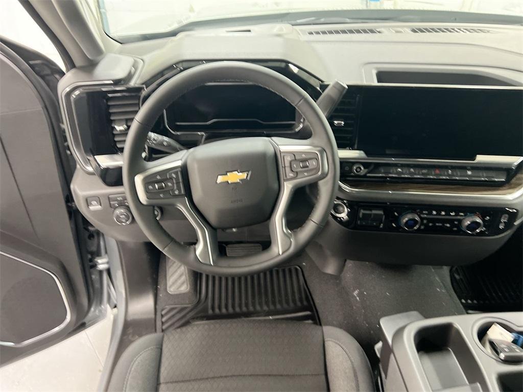 new 2025 Chevrolet Silverado 1500 car, priced at $47,295