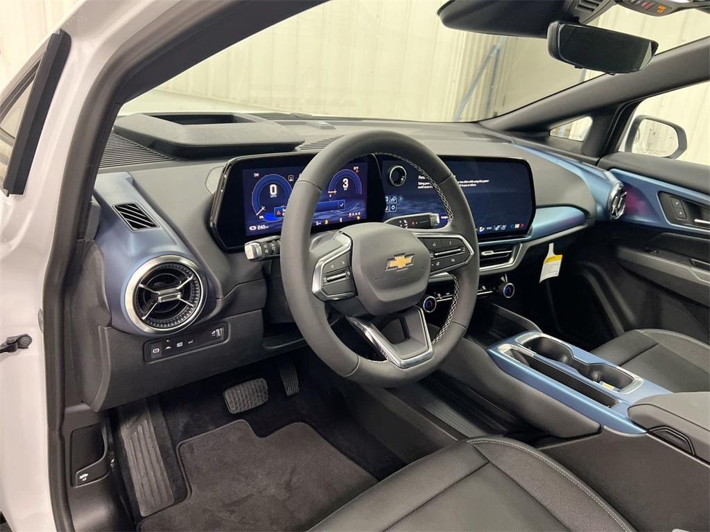 new 2025 Chevrolet Equinox EV car, priced at $51,490