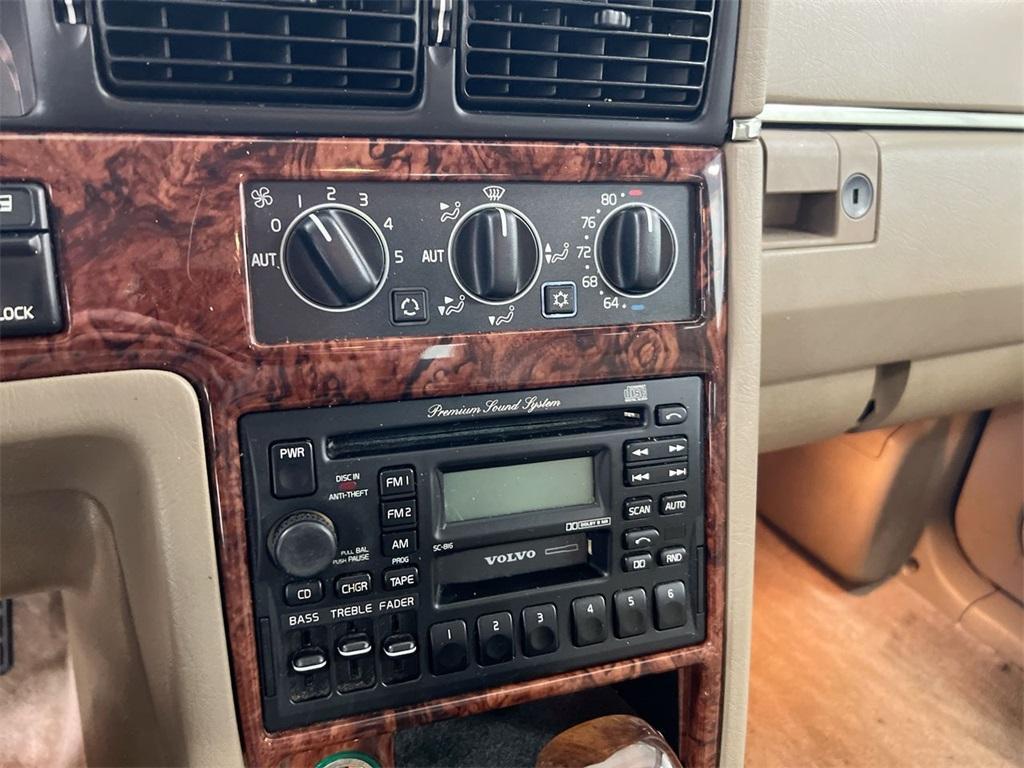 used 1997 Volvo 960 car, priced at $2,900