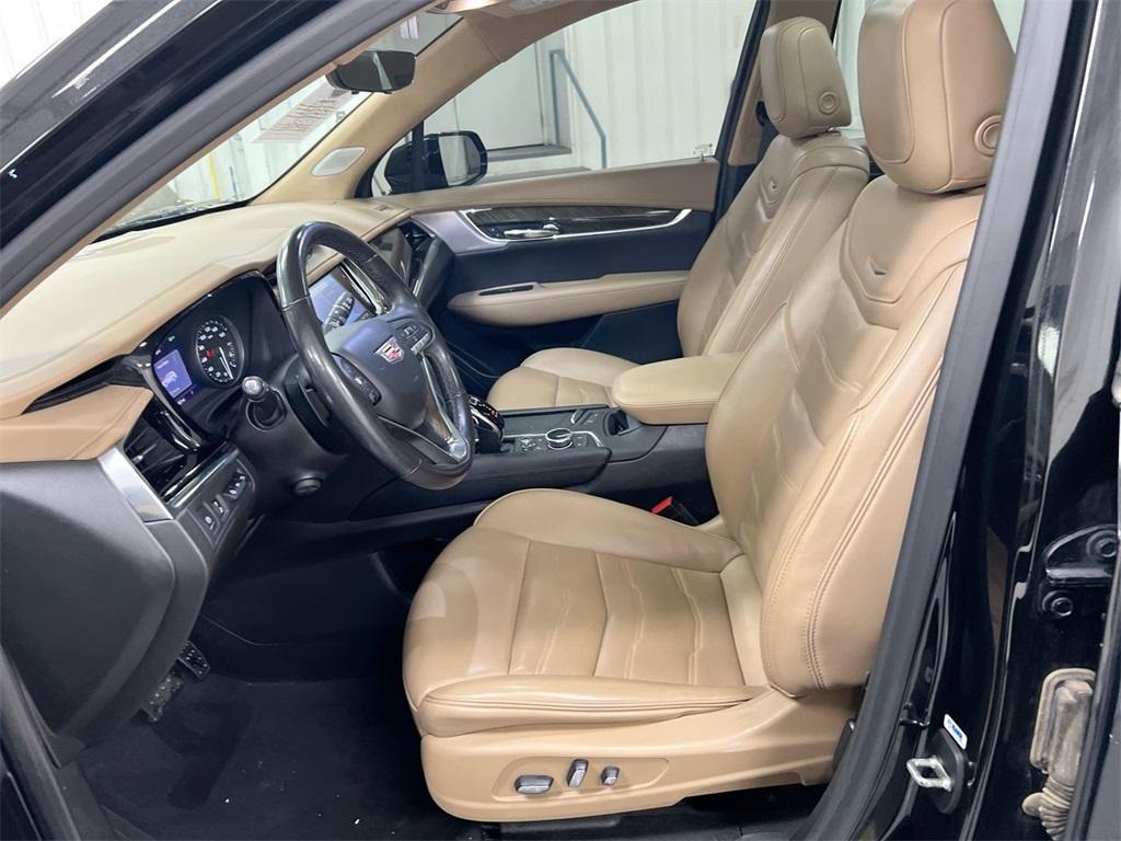 used 2020 Cadillac XT6 car, priced at $25,587