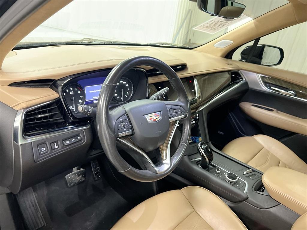 used 2020 Cadillac XT6 car, priced at $25,587