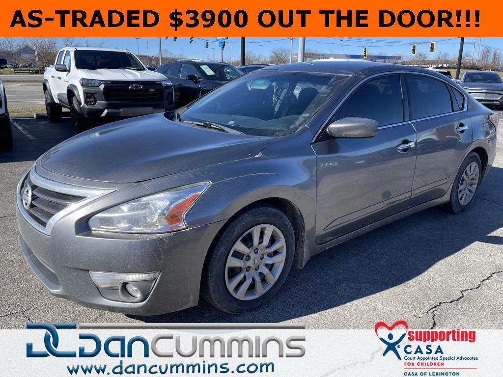 used 2014 Nissan Altima car, priced at $3,900