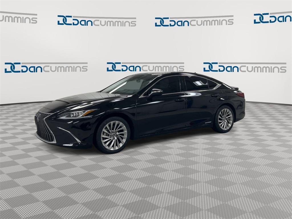 used 2022 Lexus ES 300h car, priced at $35,987