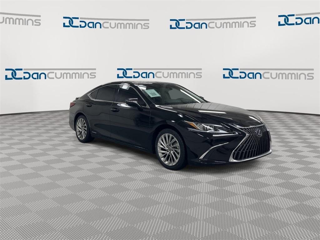 used 2022 Lexus ES 300h car, priced at $35,987