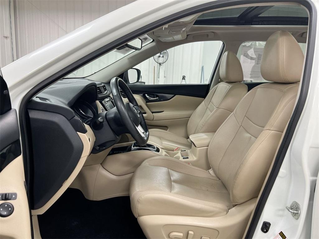 used 2019 Nissan Rogue car, priced at $17,587