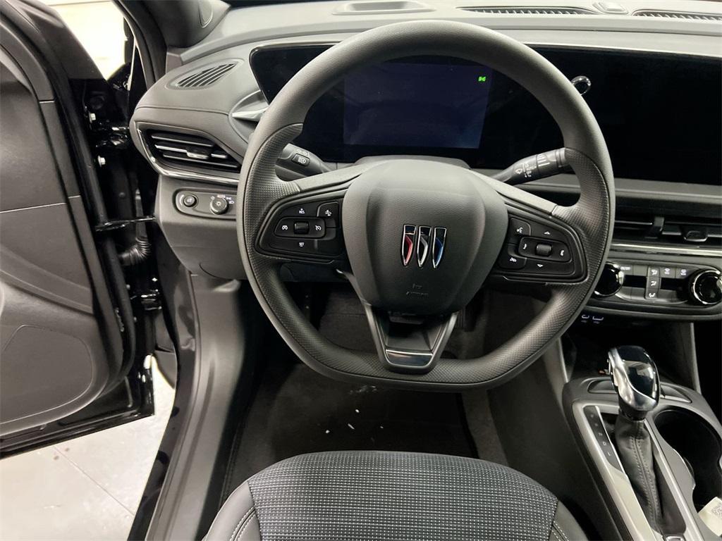 new 2025 Buick Envista car, priced at $24,937