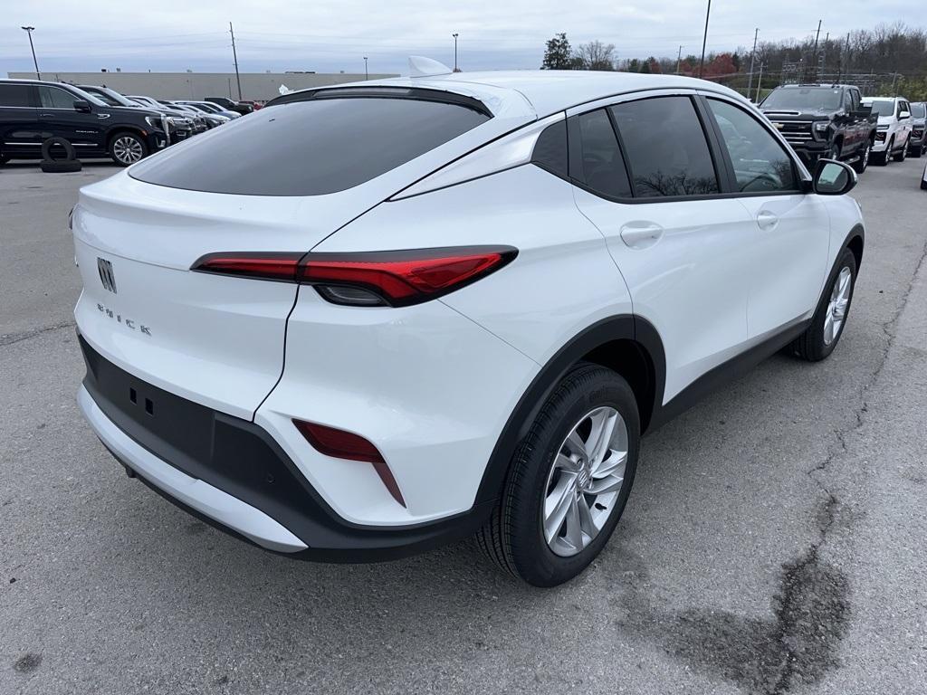 new 2025 Buick Envista car, priced at $25,390