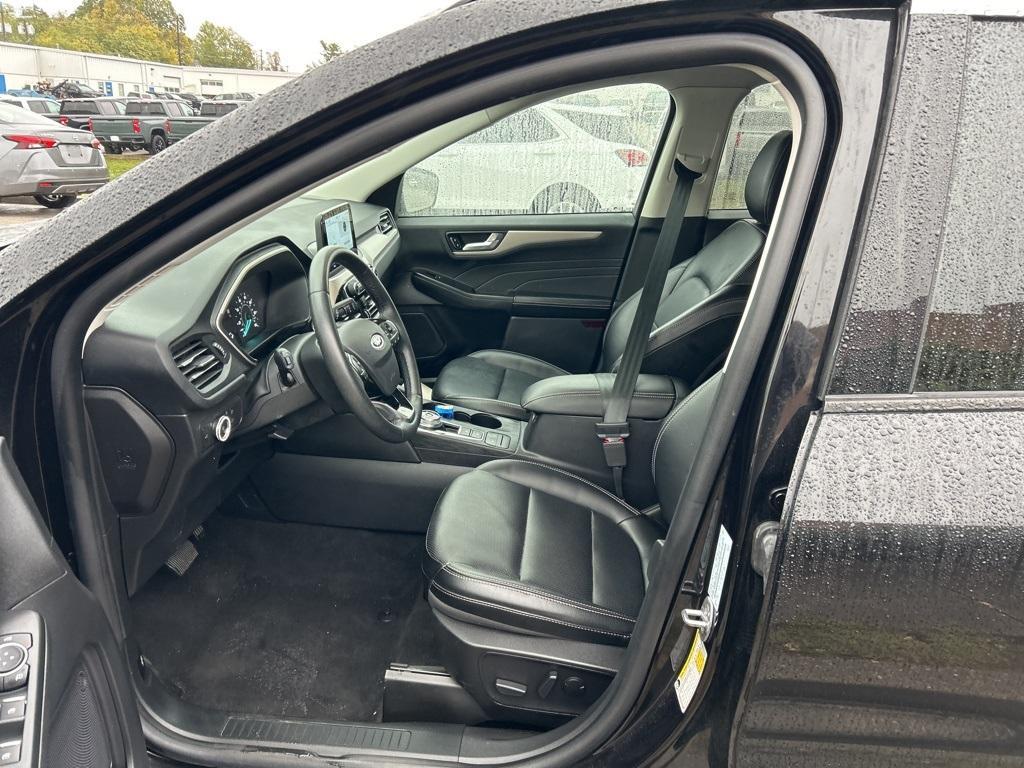 used 2022 Ford Escape car, priced at $22,387