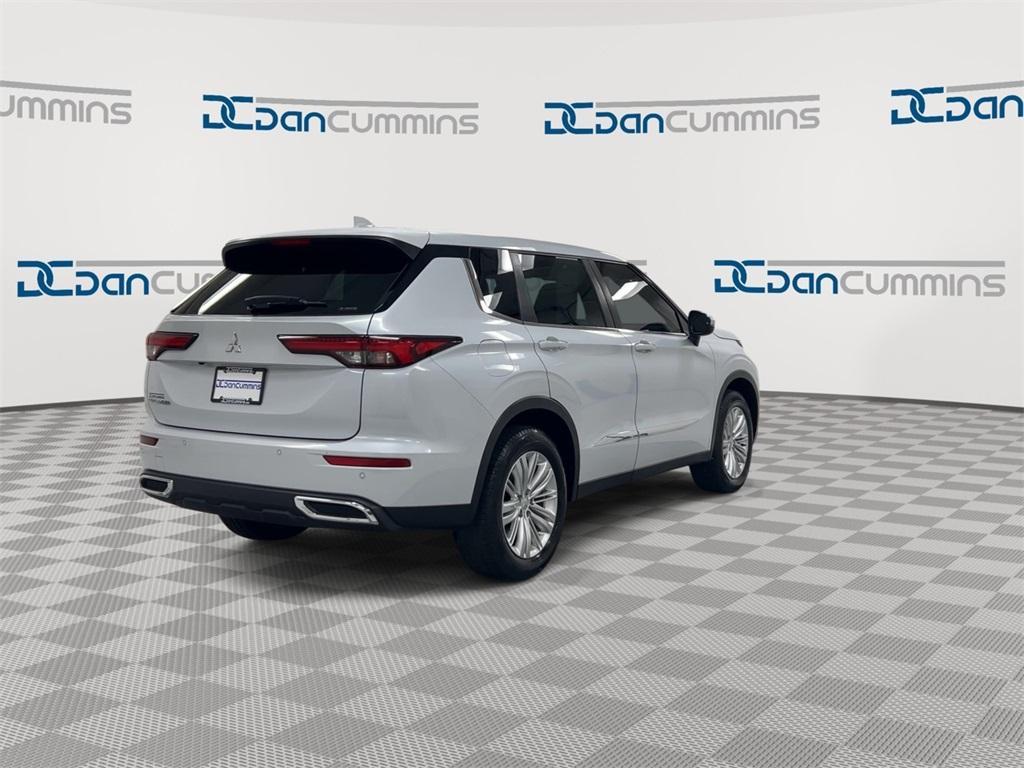 used 2023 Mitsubishi Outlander car, priced at $21,587
