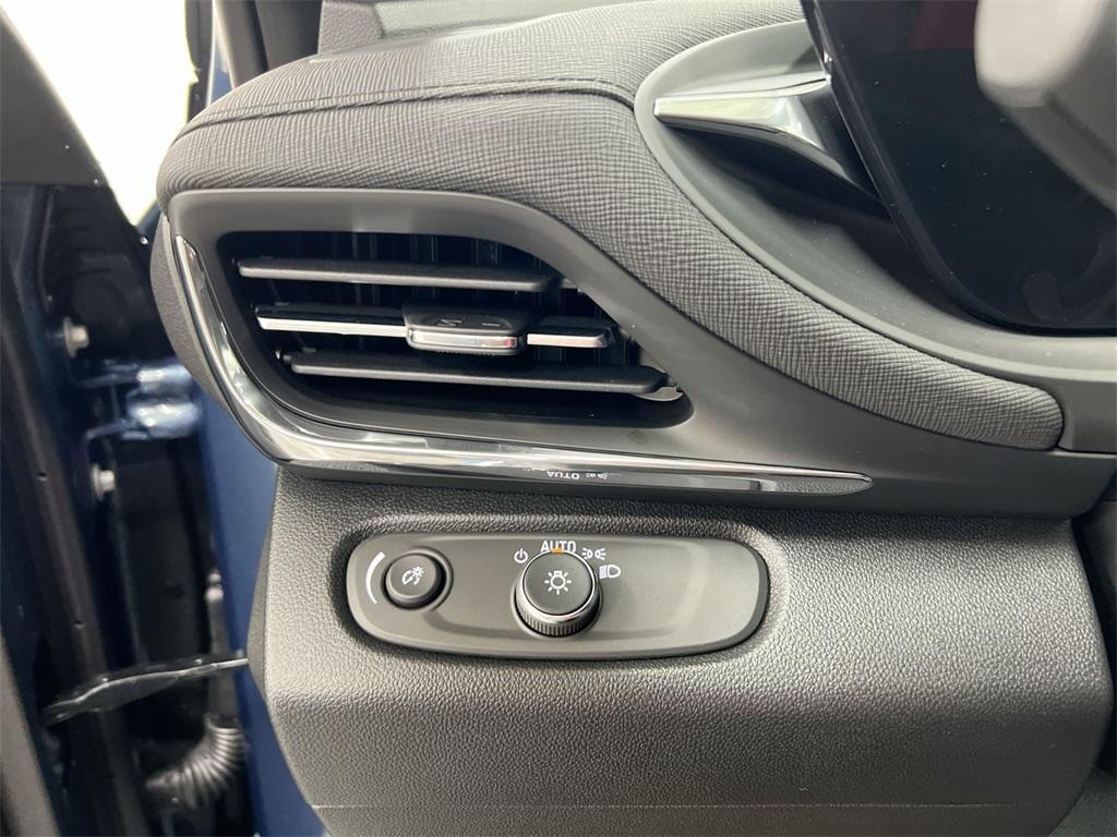 new 2025 Buick Envista car, priced at $25,446
