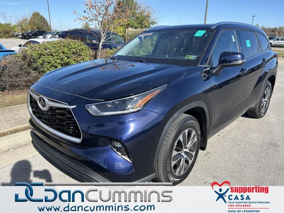 used 2021 Toyota Highlander car, priced at $32,987