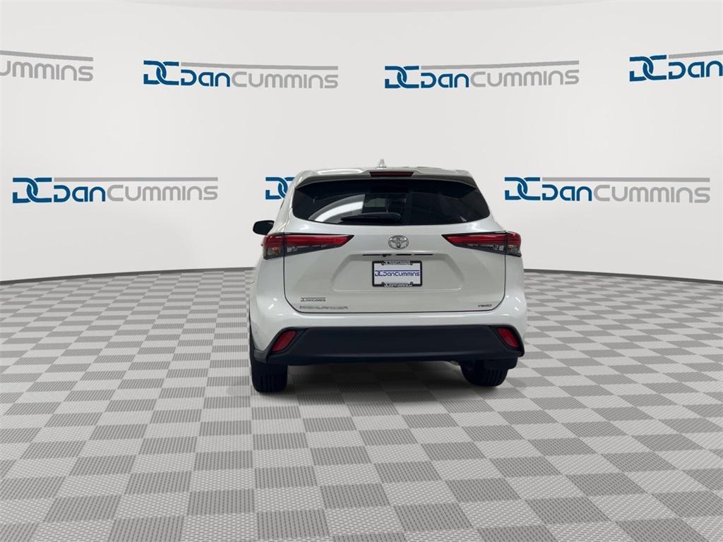 used 2020 Toyota Highlander car, priced at $29,587