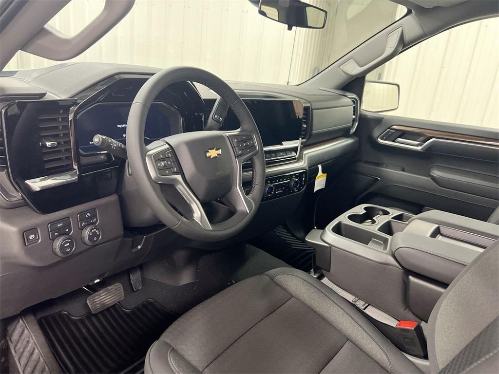 new 2025 Chevrolet Silverado 1500 car, priced at $46,895