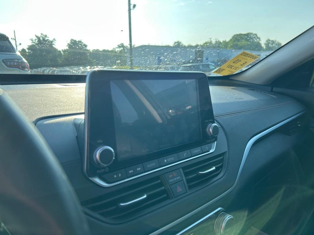 used 2022 Nissan Altima car