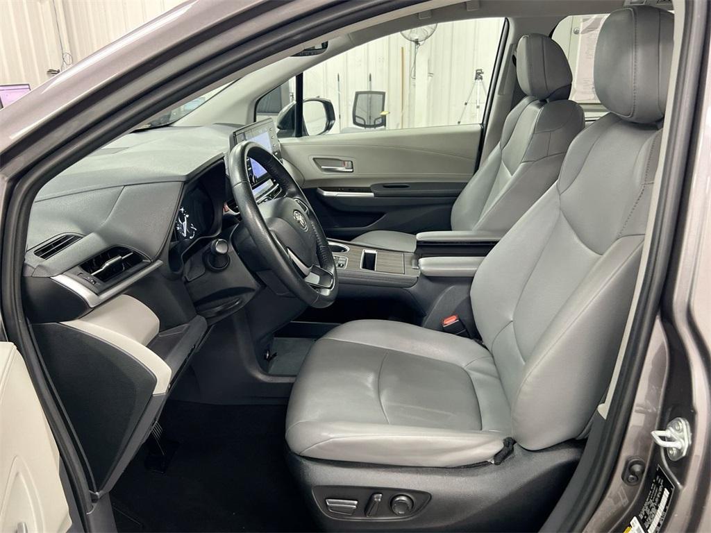 used 2023 Toyota Sienna car, priced at $37,487