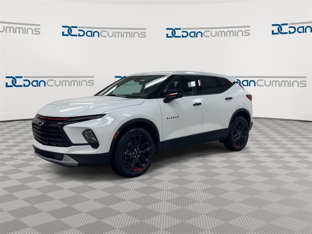 new 2025 Chevrolet Blazer car, priced at $38,080