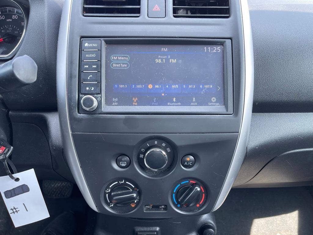 used 2019 Nissan Versa car