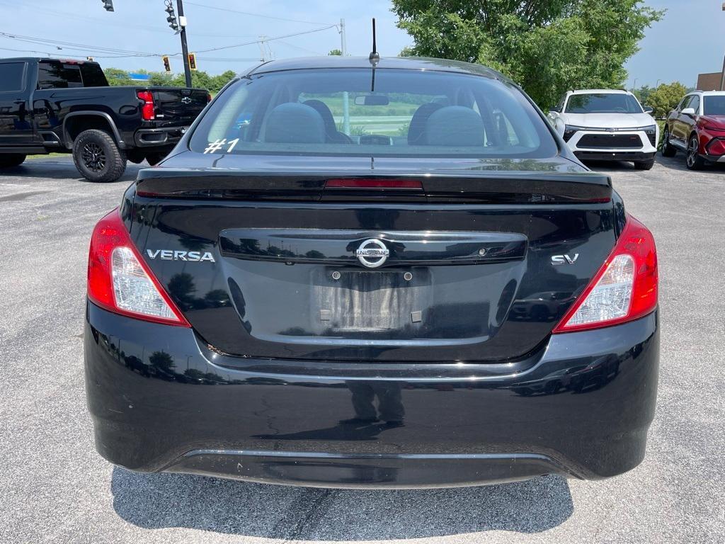 used 2019 Nissan Versa car