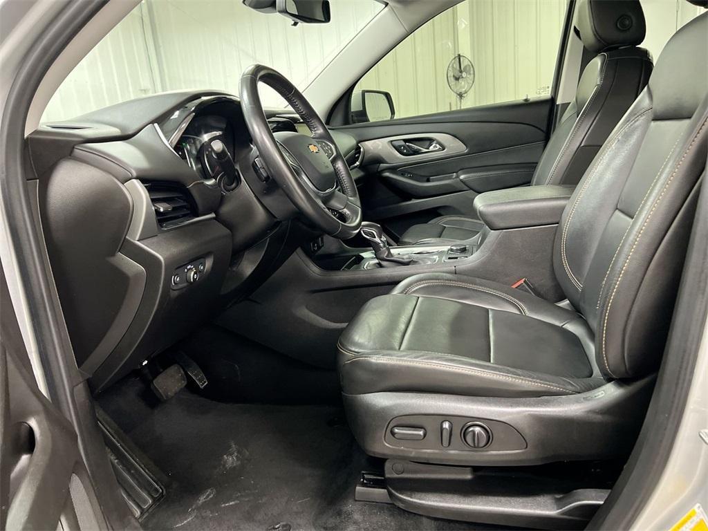 used 2021 Chevrolet Traverse car, priced at $21,987