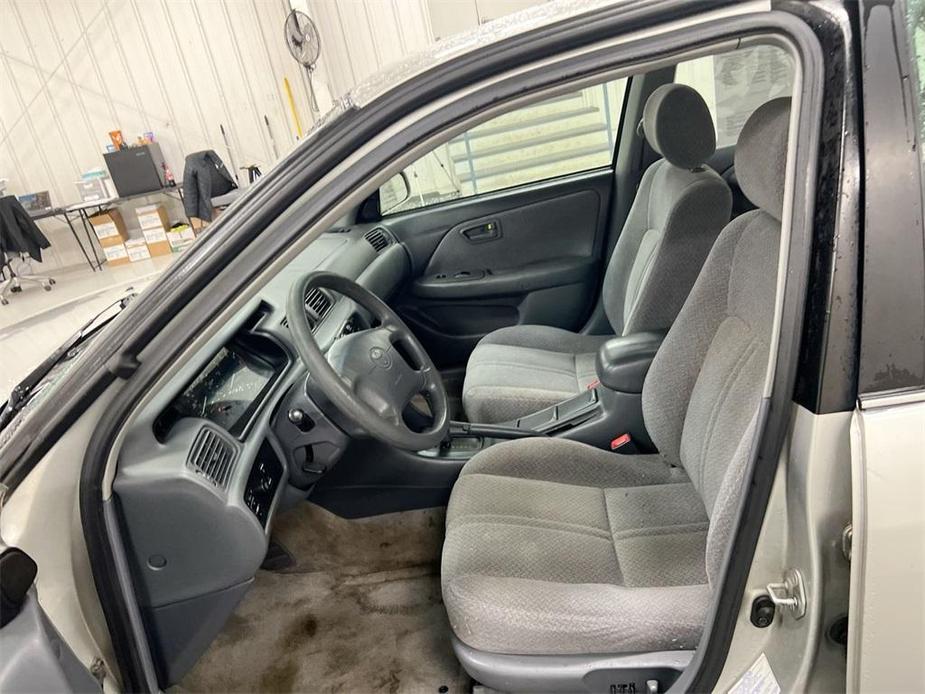 used 2001 Toyota Camry car, priced at $2,900