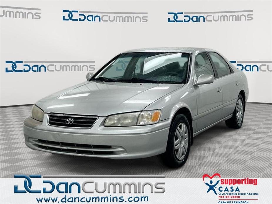 used 2001 Toyota Camry car, priced at $2,900