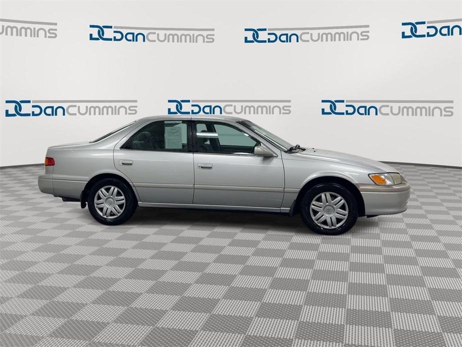 used 2001 Toyota Camry car, priced at $2,900