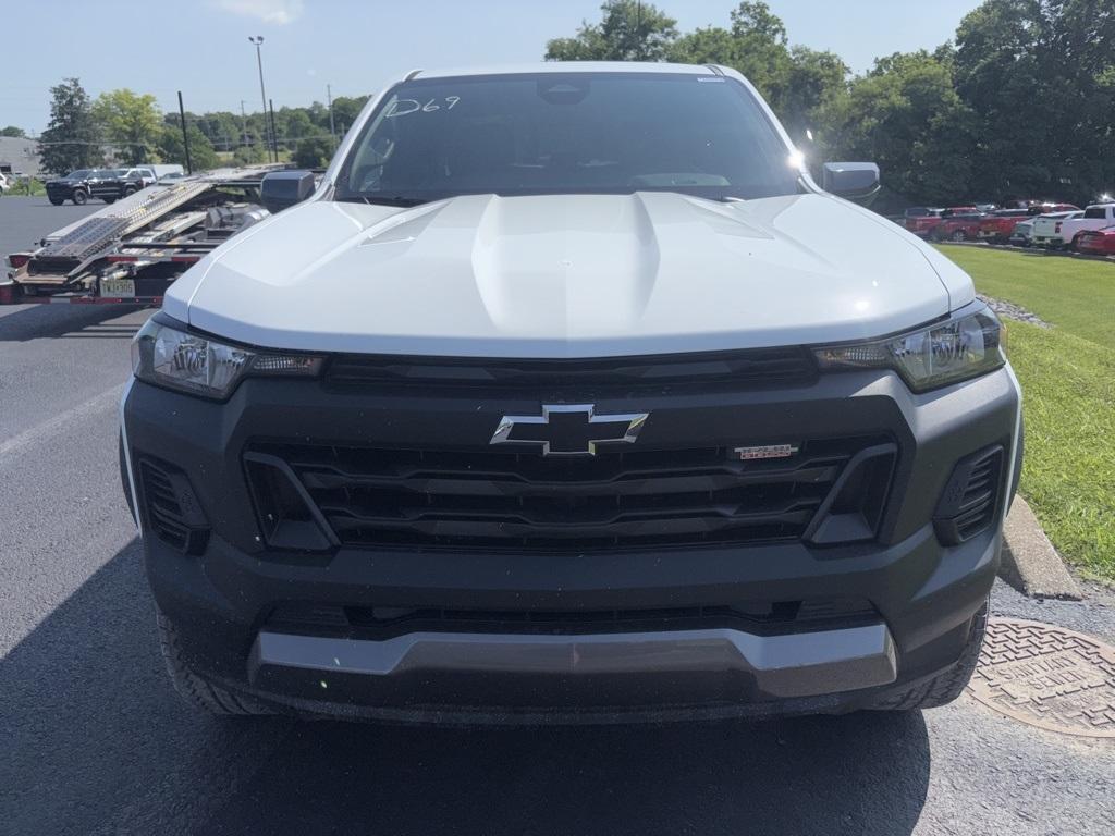 new 2025 Chevrolet Colorado car, priced at $43,873