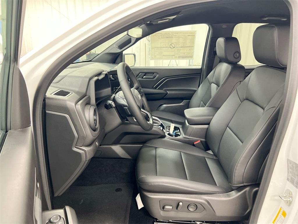 new 2025 Chevrolet Colorado car, priced at $43,873