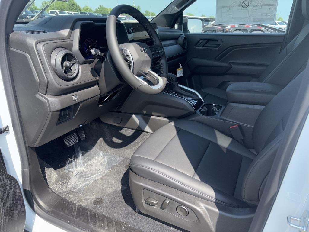 new 2025 Chevrolet Colorado car, priced at $43,873