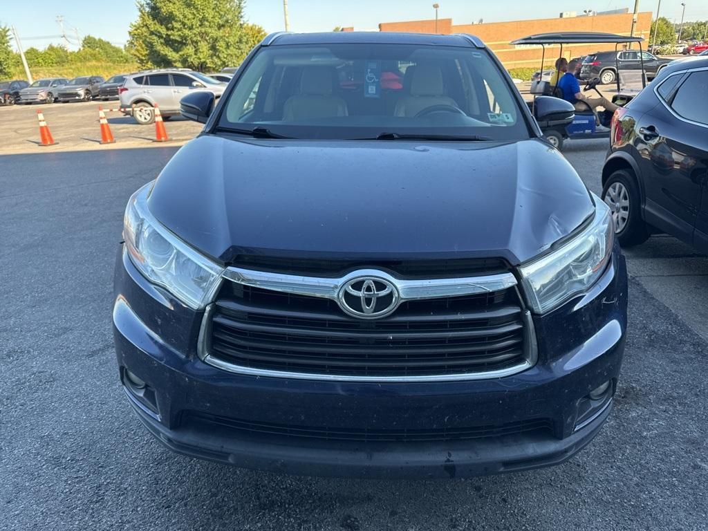used 2014 Toyota Highlander car, priced at $8,900