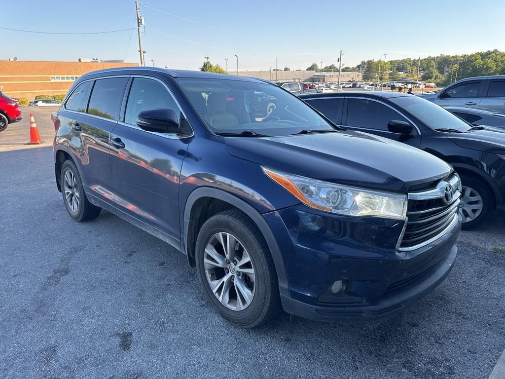 used 2014 Toyota Highlander car, priced at $8,900