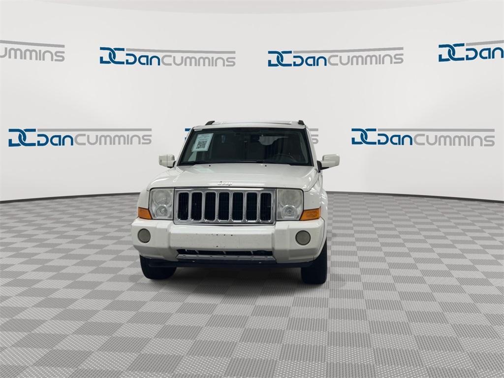 used 2009 Jeep Commander car, priced at $3,900