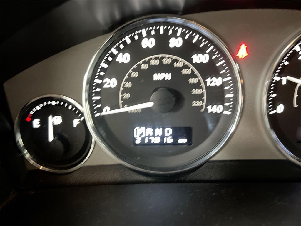used 2009 Jeep Commander car, priced at $3,900
