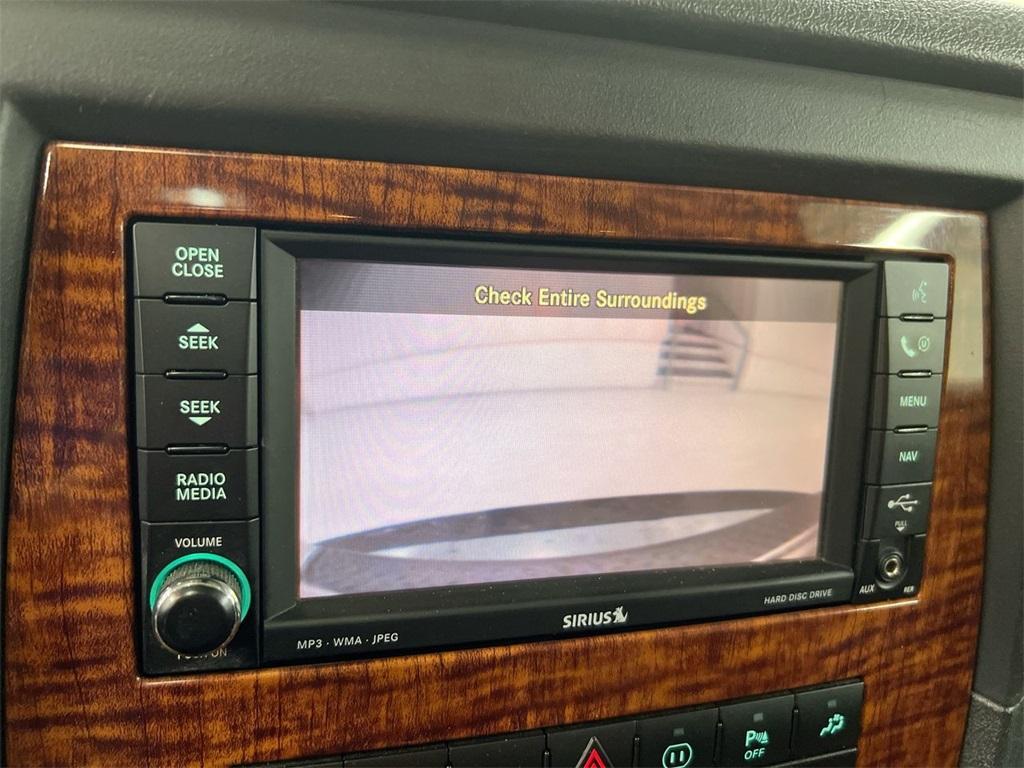 used 2009 Jeep Commander car, priced at $3,900