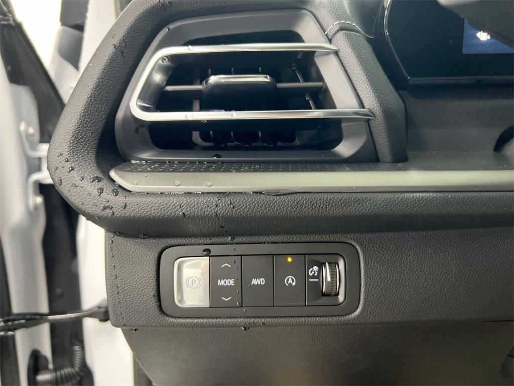 new 2026 Chevrolet Traverse car, priced at $43,761