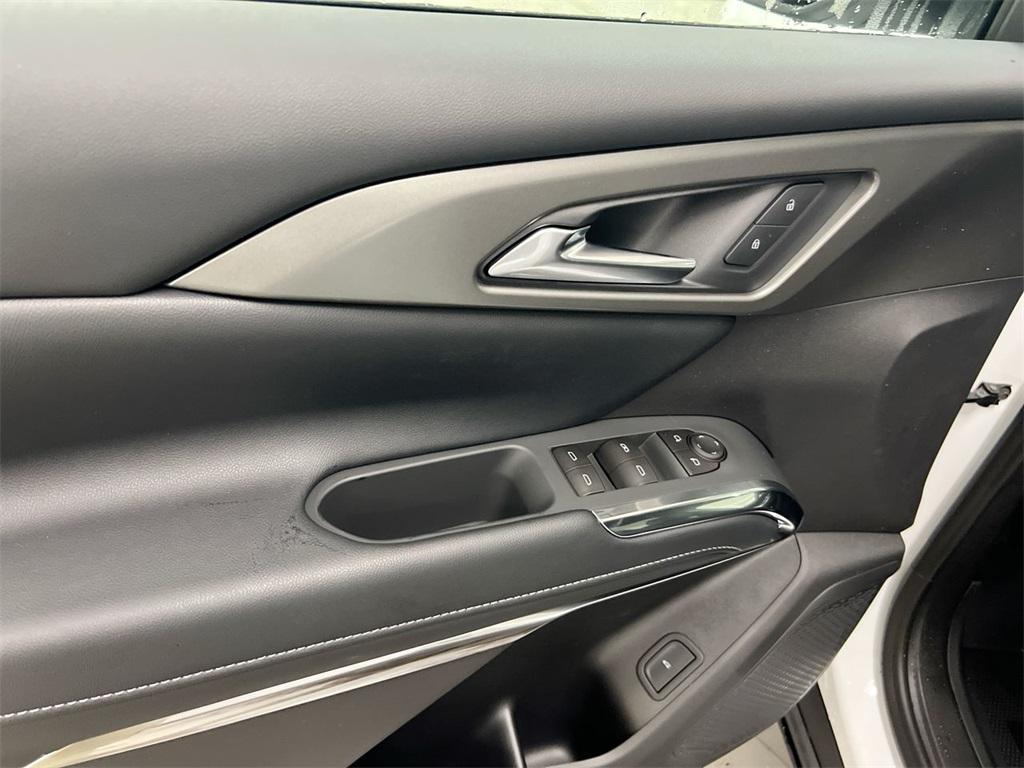 new 2026 Chevrolet Traverse car, priced at $43,761