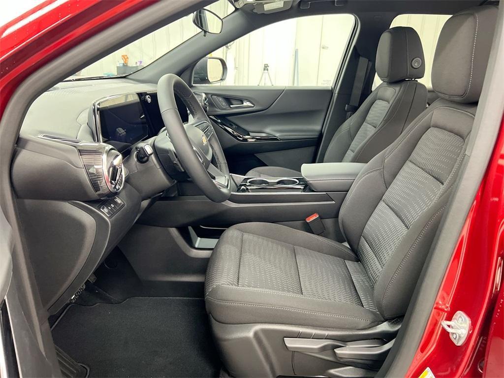 new 2025 Chevrolet Equinox car, priced at $26,990