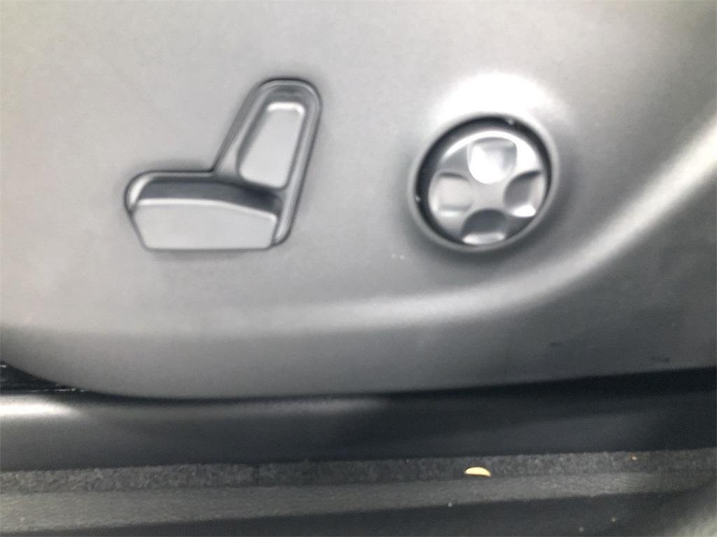 used 2021 Jeep Cherokee car, priced at $22,587