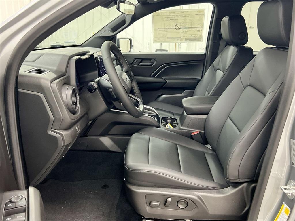 new 2025 Chevrolet Colorado car, priced at $43,873