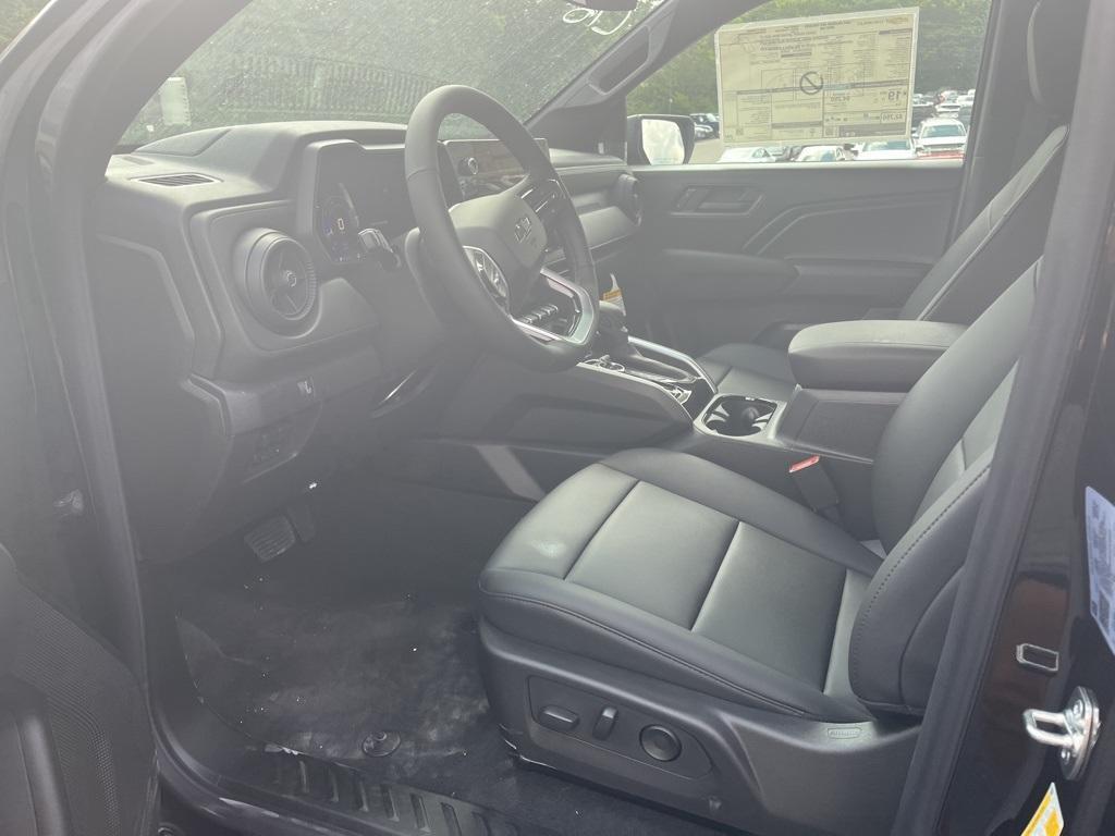 new 2025 Chevrolet Colorado car, priced at $43,873
