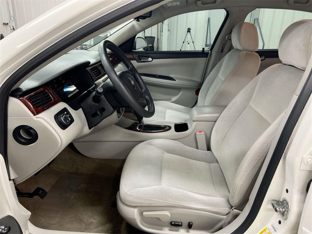 used 2007 Chevrolet Impala car, priced at $3,500