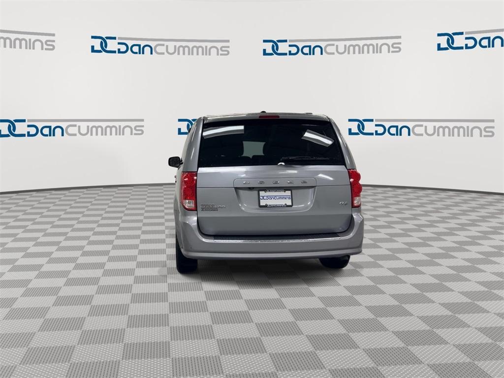 used 2015 Dodge Grand Caravan car, priced at $3,900