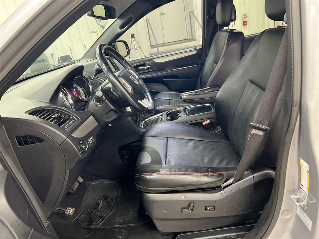 used 2015 Dodge Grand Caravan car, priced at $3,900