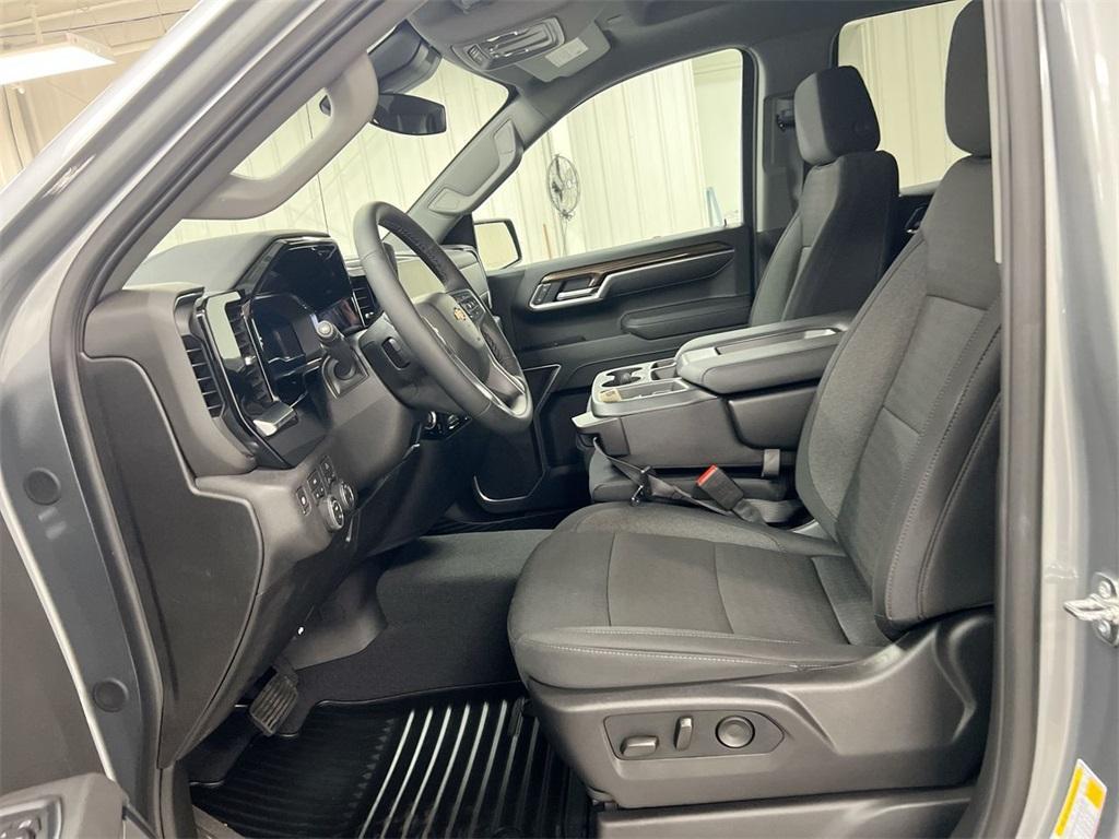 new 2025 Chevrolet Silverado 1500 car, priced at $43,845