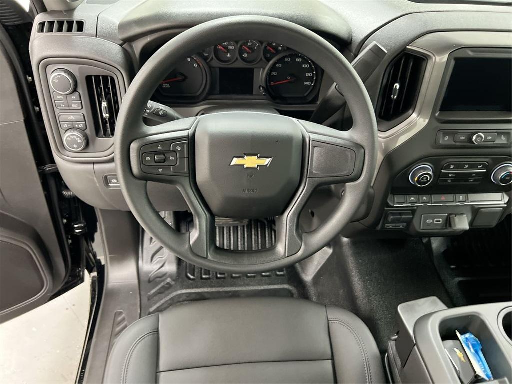 new 2025 Chevrolet Silverado 1500 car, priced at $40,985