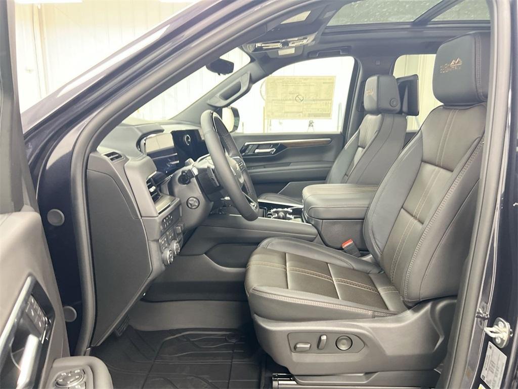 new 2026 Chevrolet Suburban car, priced at $93,017