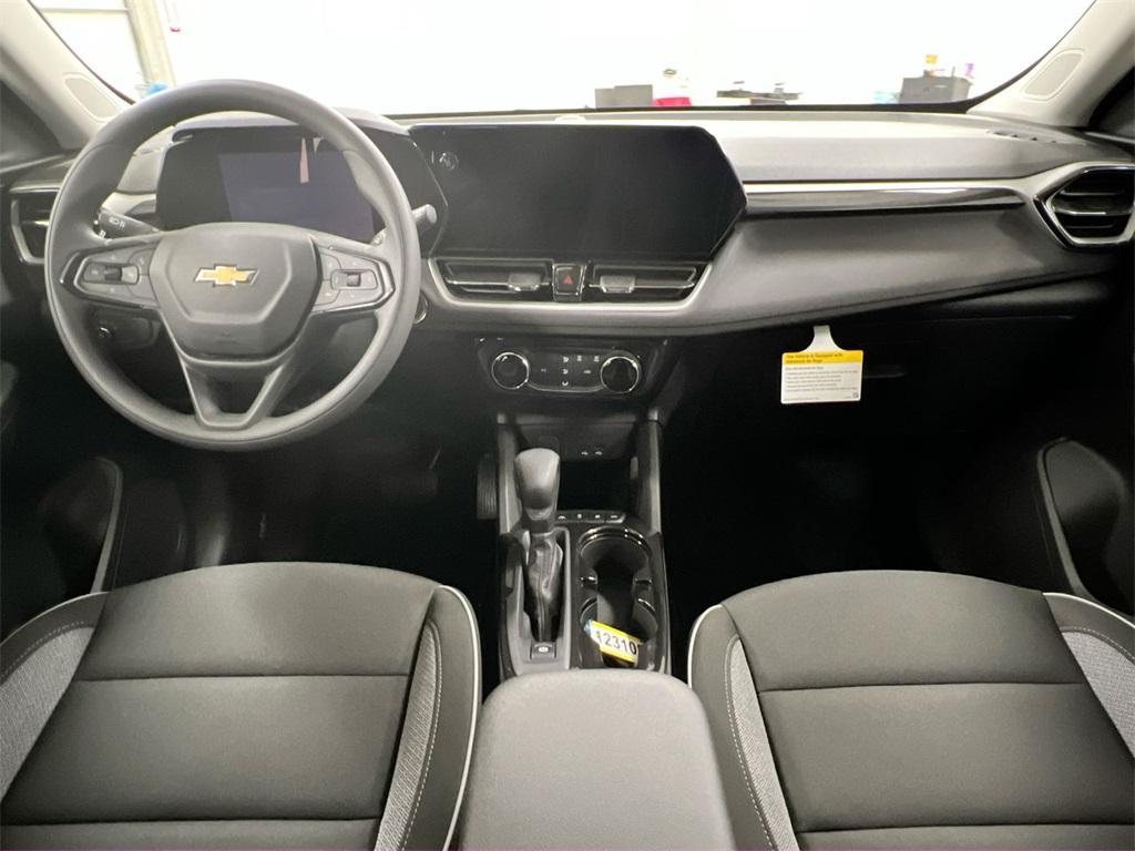 new 2025 Chevrolet TrailBlazer car, priced at $25,873