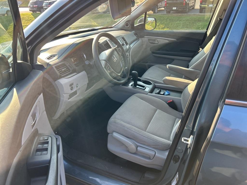 used 2017 Honda Pilot car
